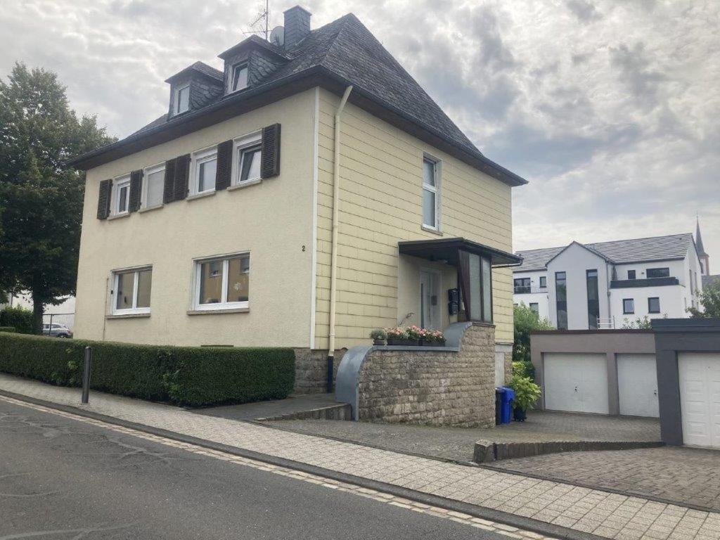Ferienwohnung Kama Bitburg Bagian luar foto